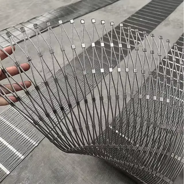 Architectural stainless steel mesh construction