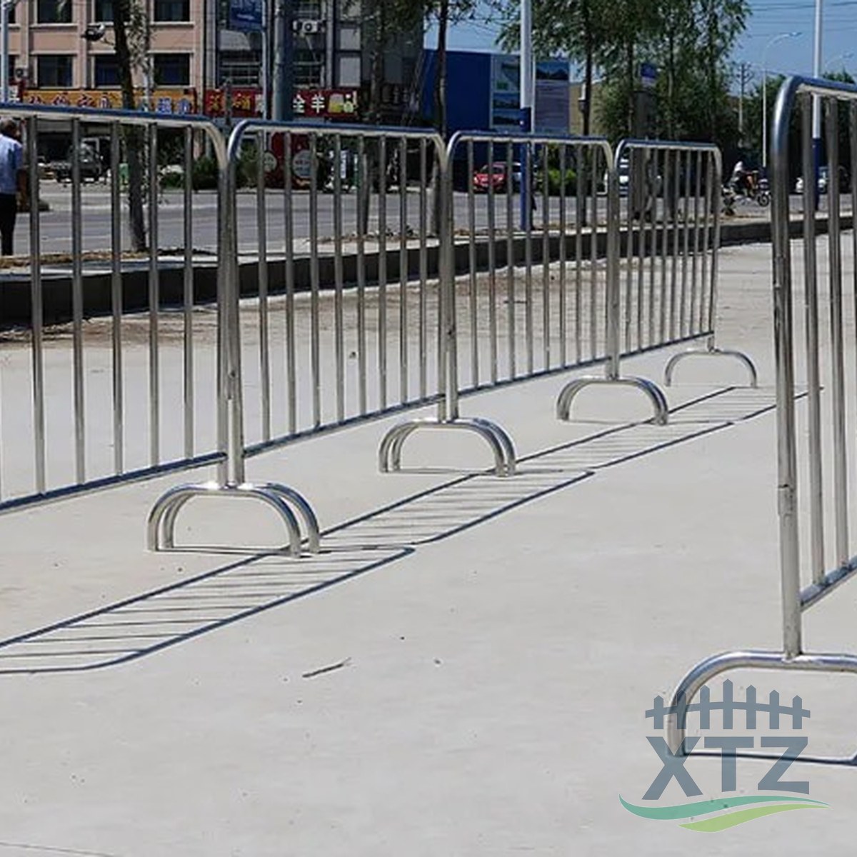 Stainless Steel Crowd Control Barrier - application scene 04